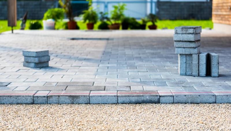 Quel mat&eacute;riau choisir pour un pavage durable &agrave; Sarreguemines ?