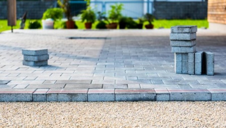 Quel mat&eacute;riau choisir pour un pavage durable &agrave; Sarreguemines ?